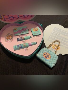 Beauty Creations Polly Pocket Teal Heart Logo Tin